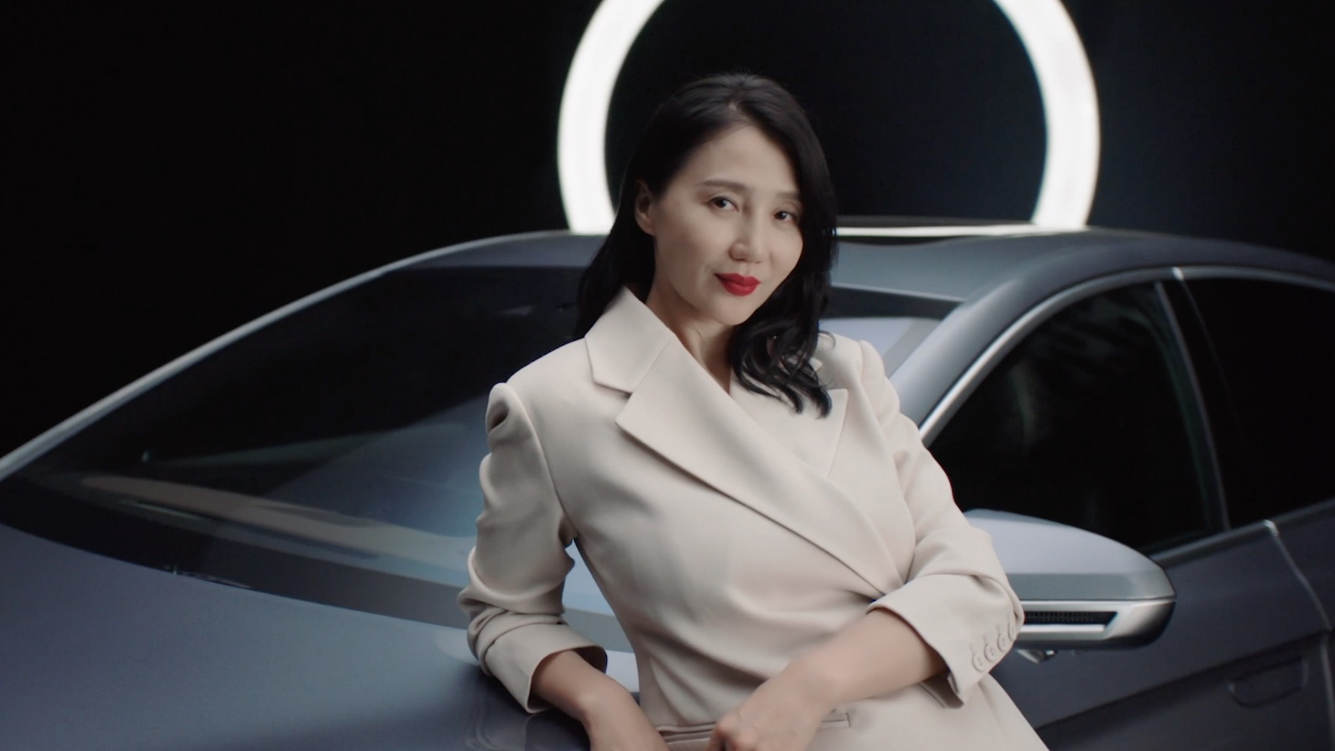 阿朵 | ag尊龙木兰荟首位女性挚友，新民族音乐人